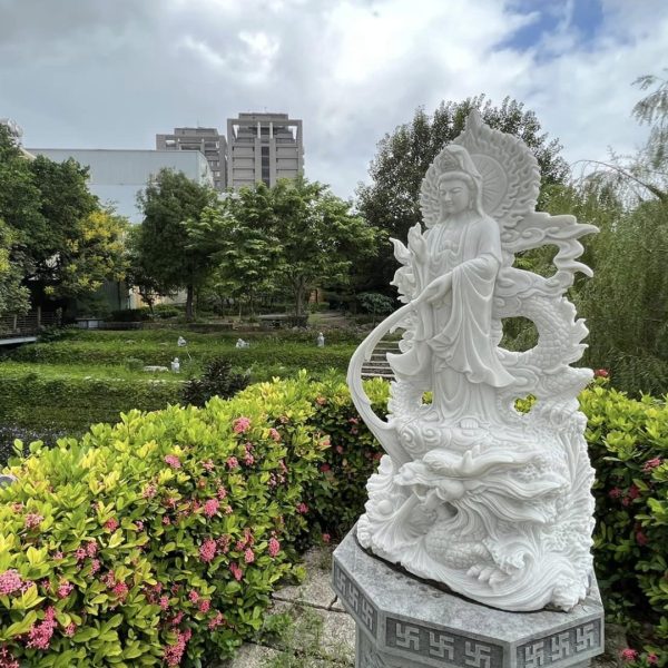 花園菩薩圖